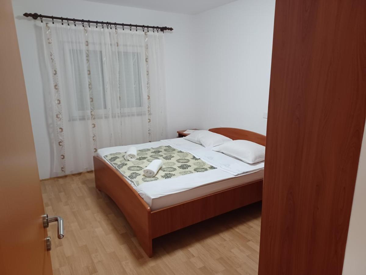 Apartments Beg Раб Екстер'єр фото