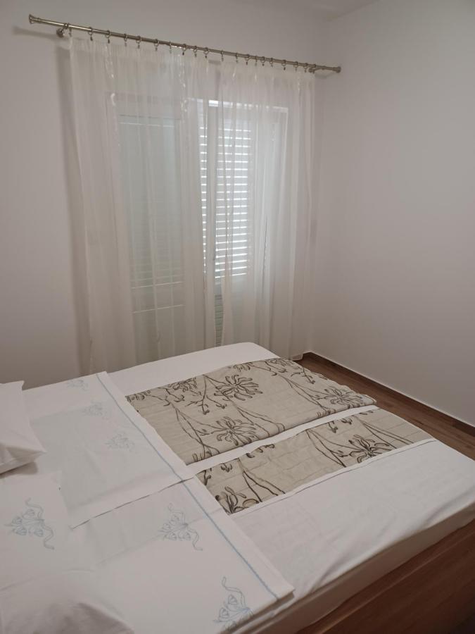 Apartments Beg Раб Екстер'єр фото