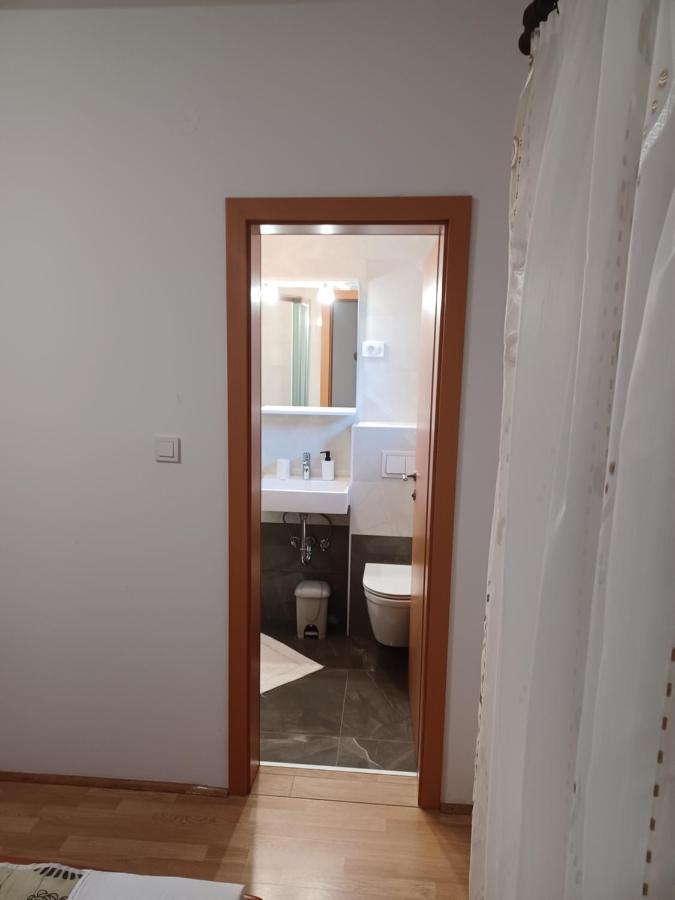 Apartments Beg Раб Екстер'єр фото