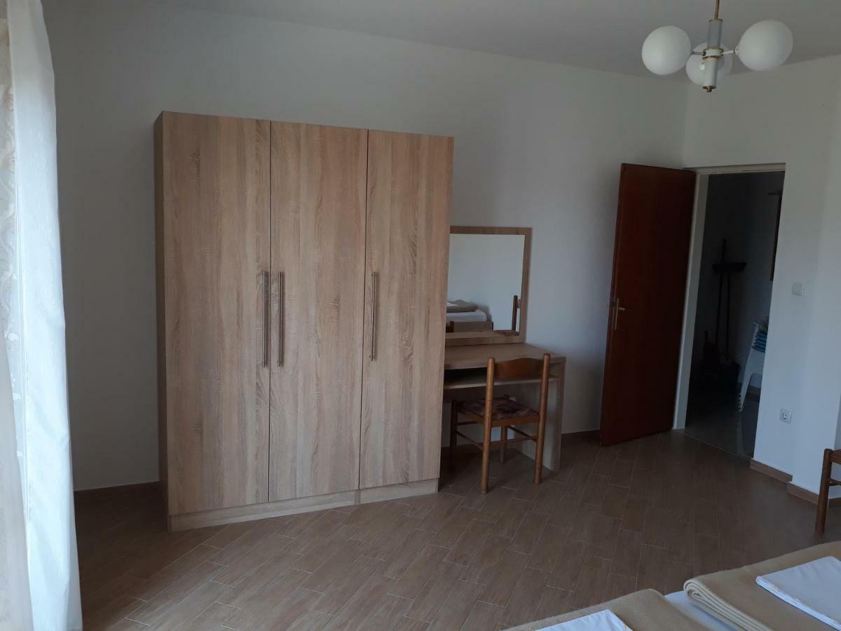 Apartments Beg Раб Екстер'єр фото